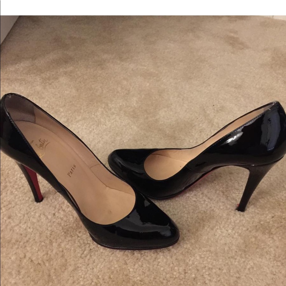 Christian Louboutin Décolleté SOLD